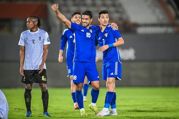 اخطاء فادحة من الدفاع وحارس المرمى أدت إلى استقبال الشباك لثلاث كرات سهلة جدا

ارجوا مراجعة الأمور

الفوز بـ 4 أهداف محط ثناء على الأداء ولكن الـ 3 أهداف اللي علينا مؤلمة كذلك…

لا زلنا في مرحلة التحضير ونتمنى التوفيق للجميع 

#الكويت_تنزانيا