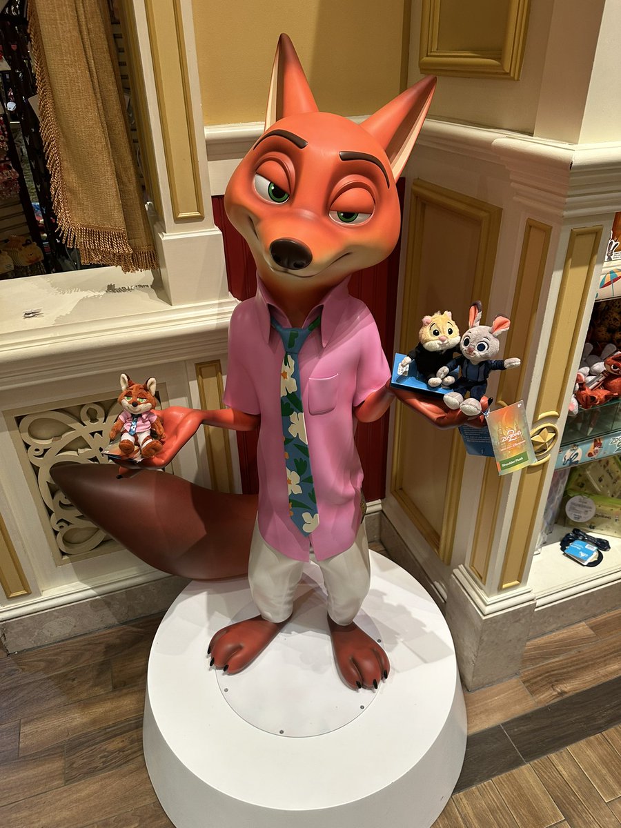 aico_and_tweet's tweet image. 香港ディズニーランド🇭🇰
ズートピア2
肩のせマグネットのぬいぐるみ色々出てます✨