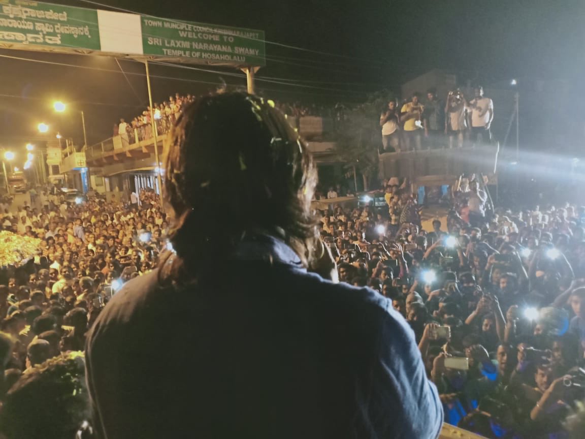 Just keep your expectations high 😉

#ToxicOnMARCH19th
#YashBOSS #Yash @TheNameisYash #ToxicTheMovie