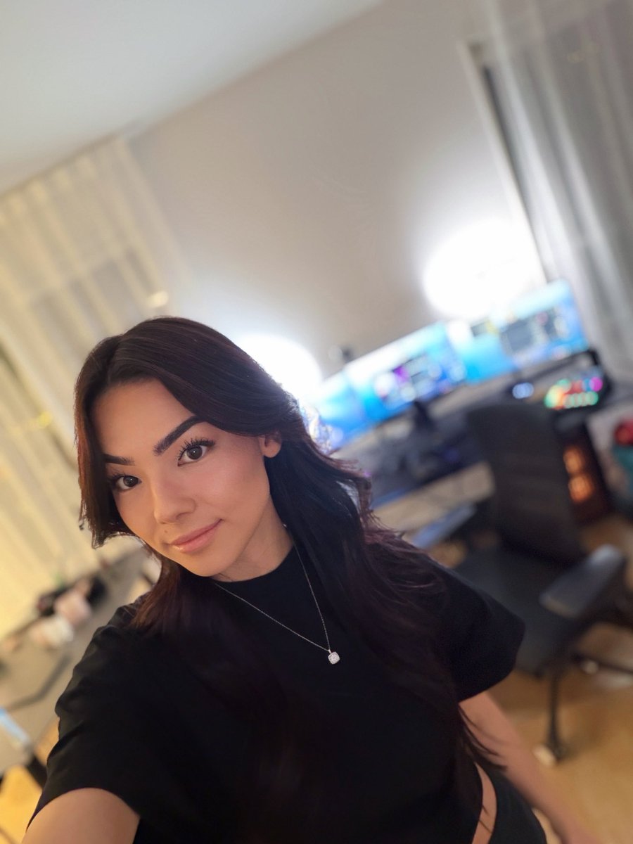 MichelleR tweet media