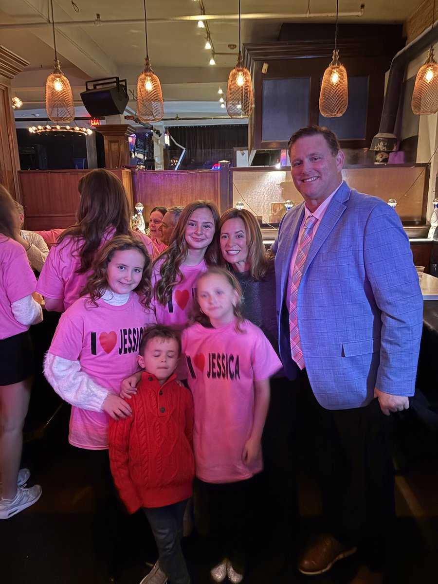 elio82's tweet image. Suprise 40th!!