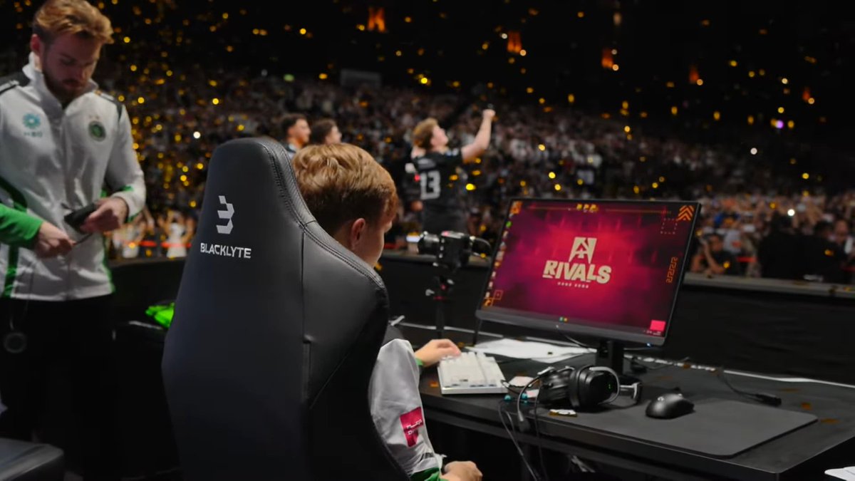 Fake Fan NiKo's Ego Parody tweet media