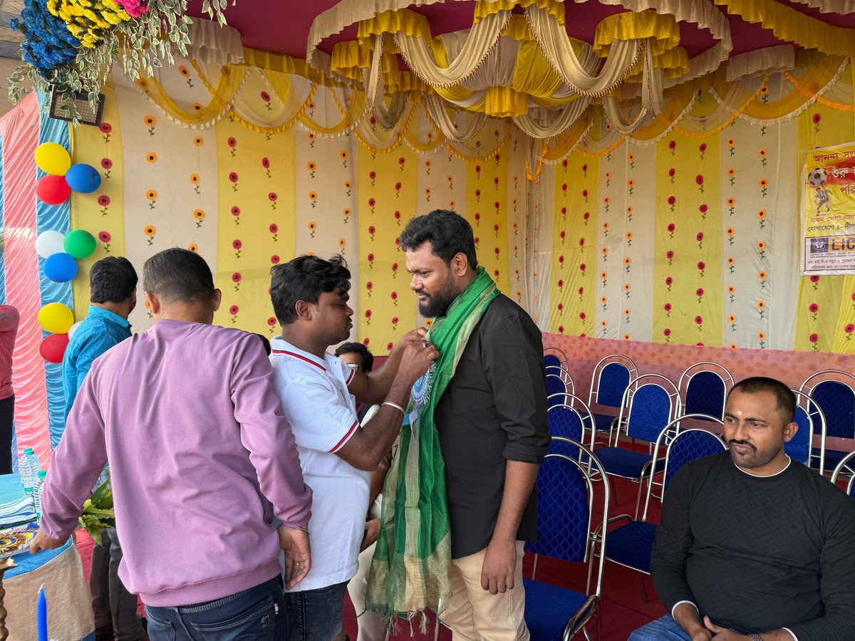 SkHamidIndas's tweet image. ফুটবল টুর্নামেন্ট ২০২৫
স্থান: আকুই স্কুল ফুটবল ময়দান
 পরিচালনায়: আকুই আমরা ক’জন

“খেলাই মানুষকে শক্তি, সাহস আর একতার পথে এগিয়ে নিয়ে যায়।” — স্বামী বিবেকানন্দ
#AkuiFootball #AkuiAmraKojon #SportsForUnity  #SwamiVivekananda #IndasBlock #Bankura #IndasAITC #SkHamidAITC