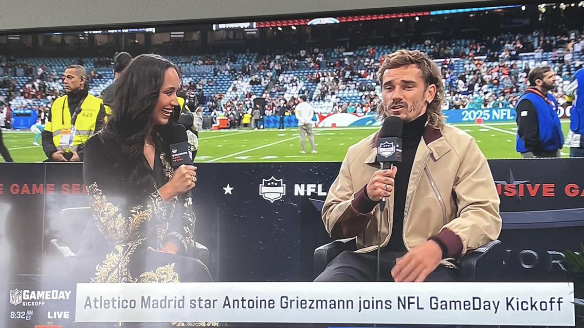 Sobre la NFL en el Bernabéu: Por la tele hay que verlo por NFL NetWork, es decir original desde Usa. Se me pone la piel de gallina viendo a los yanquis alucinar con la ciudad de Madrid y con el Bernabéu: Pedazo de marketing!! Espectacular #NFLNetwork #NFLMadrid
