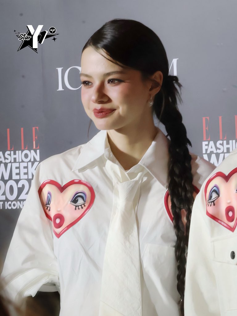 stary1up_picBN's tweet image. มาพร้อมความสดใส✨“เบ็คกี้ - รีเบคก้า” ร่วมงาน “Elle Fashion Week 2025” 

#EFW2025xBecky
#Beckysangels 
#EFW2025 #SeeYouAtTheTent 
#ELLEThailand #ELLEMENThailand 
#EFW25ATICONSIAM #ICONSIAM