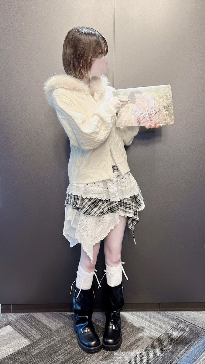 O_pime_'s tweet photo. はじめてのカレイべいってきたー！あの顔面前にしたのに過去一会話が成り立った！小西めっちゃスンスンだった！
ありがとうございました！
たくさん小西ってよぶ！！
はちのこちゃんたちとわちゃわちゃするの楽しい🥹
レポはALTに！！！꜀^. ̫.^꜆
 #小西詠斗 https://t.co/ZdF8xDO1lE
