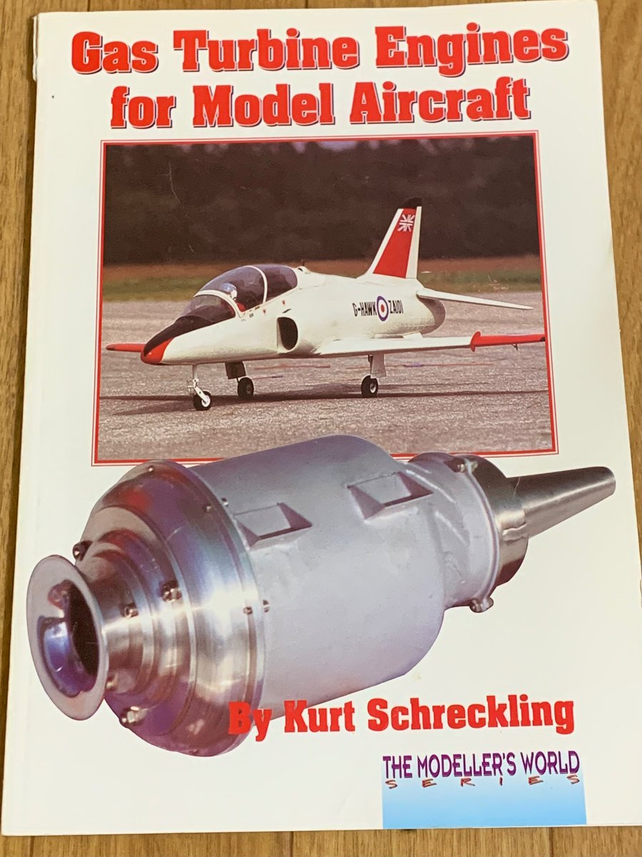 poka_kikaiou's tweet image. 魔導書の話題で出た本です。

小型ジェットエンジンの作り方マニュアル=神書です。
現在売られている小型ジェットエンジンの基本構造で元祖です。
驚くべきはコンプレッサーであり木材で作られています。
90年代には空を飛んでいたようで、現代の潤沢な環境で真似できない訳ないだろうと思う次第です。