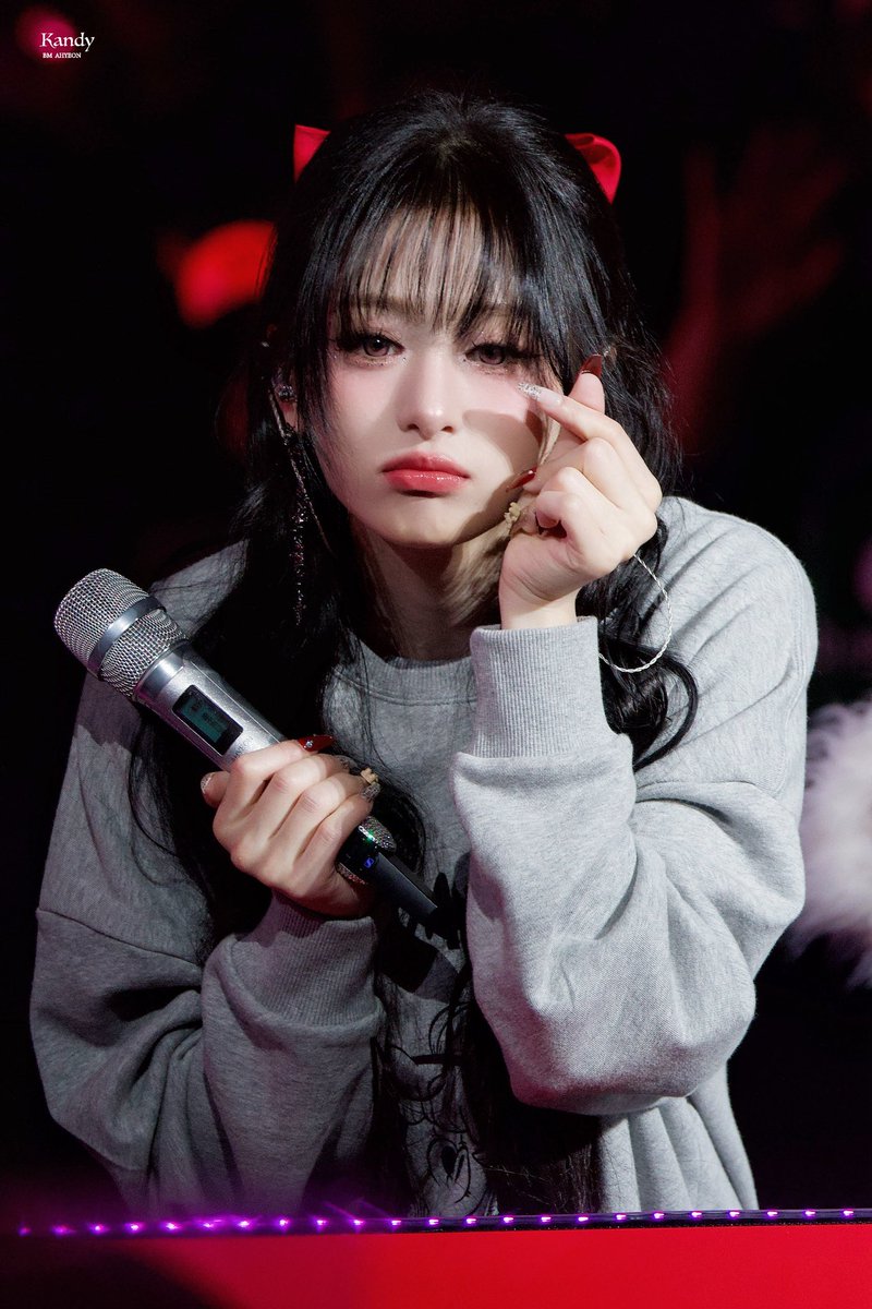 the cutest 🥺🤍 #AHYEON