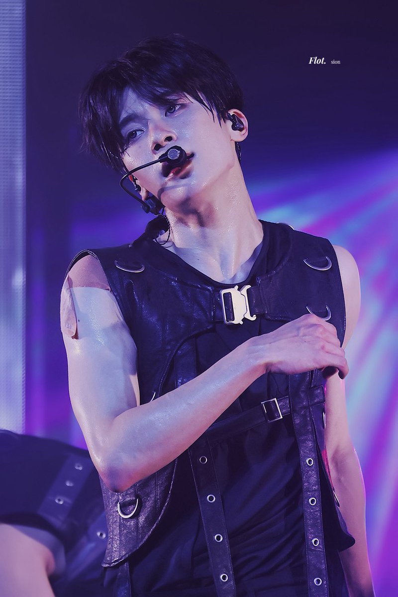 nctwish シオン パーカー nctwish シオン パーカー - アイドル