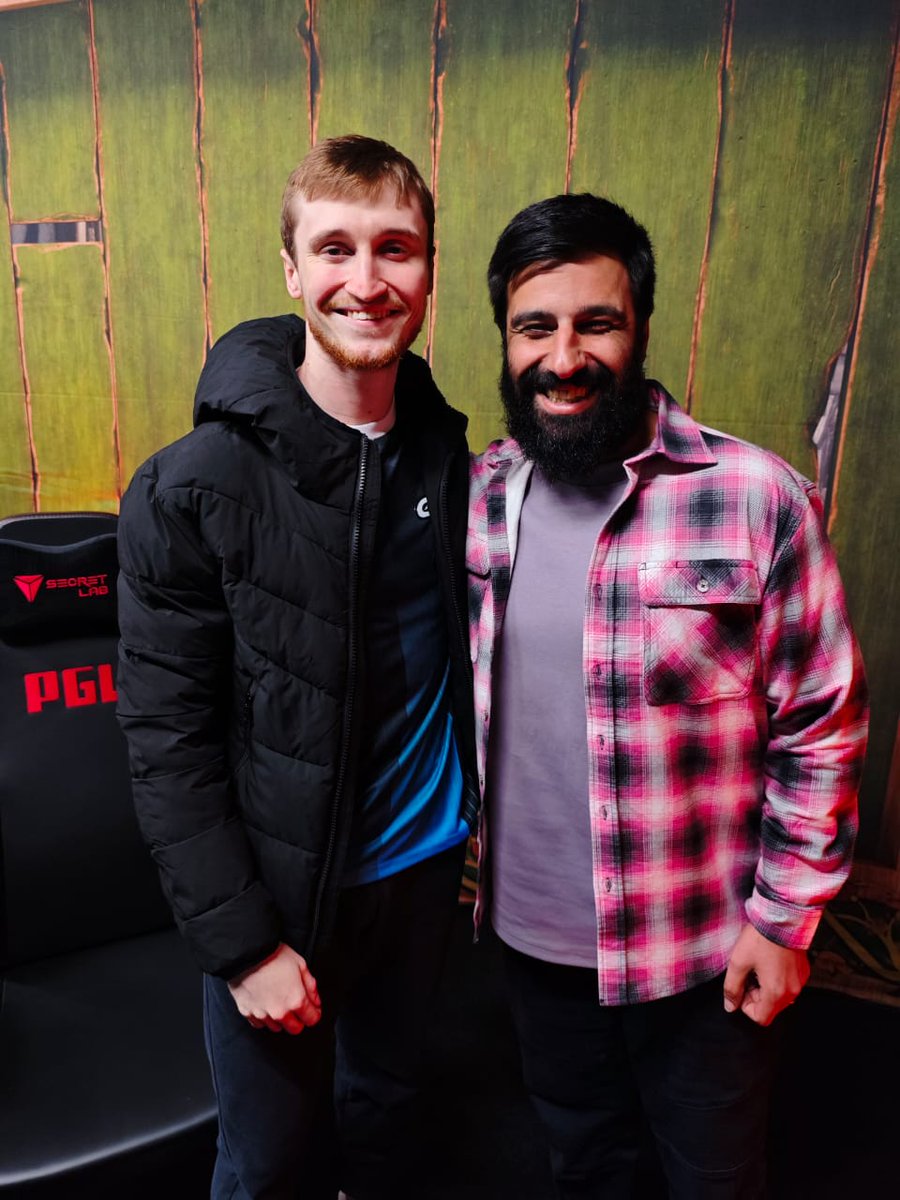 Mike Le Phoenix tweet media