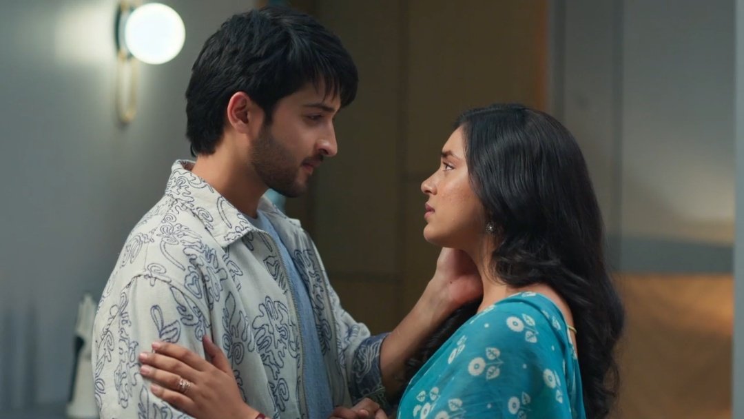 amitkotarya's tweet image. These are the moments that we always remember for our whole life
#IttiSiKhushi 
#SumbulTouqeer
#SumbulTouqeerKhan