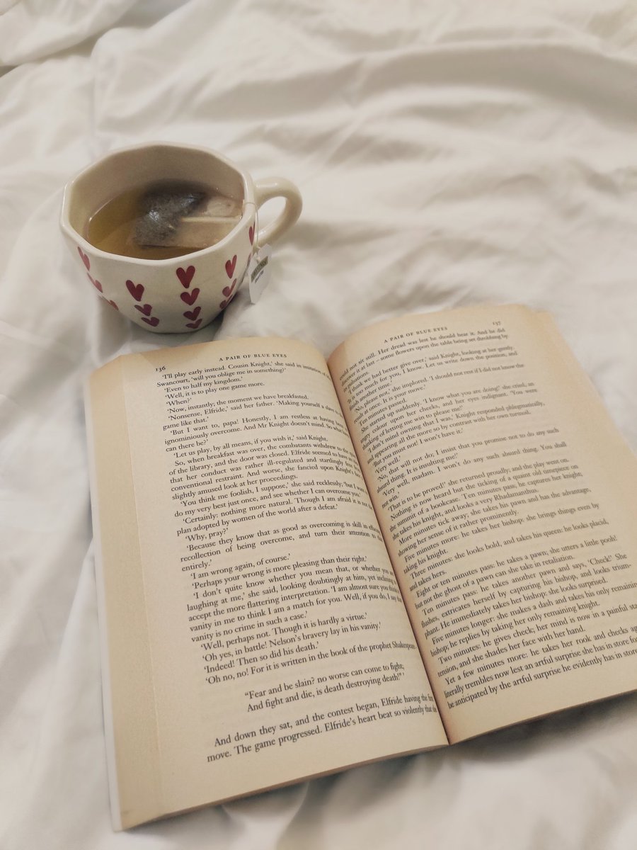Where there is tea, there is hope...
and if there is a book, there is bliss!
#booktwt