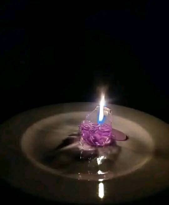 riya_sayed65579's tweet photo. সঙ্গে ছিলাম সঙ্গী না„ 
কাছে ছিলাম কাছের না„ 
প্রয়োজন ছিলাম প্রিয়জন না..!

শুভ রাএি https://t.co/pofIDXRILD