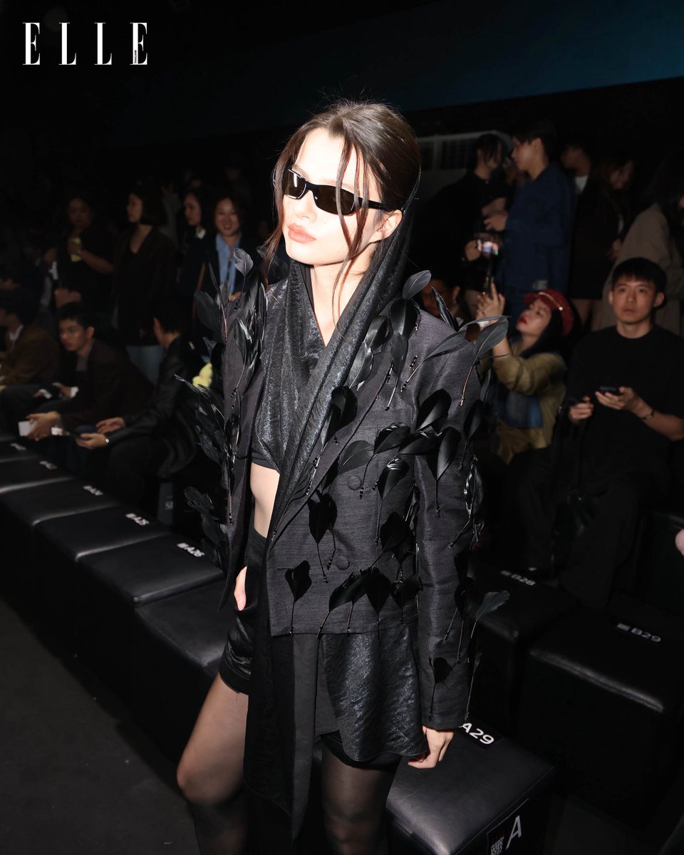 ELLEThailand's tweet image. จึังไม่ไหว! เบ็คกี้ รีเบคก้า @AngelssBecky ที่มาร่วมชมงาน ELLE Fashion Week 2025 ในวันที่ 3 ประเดิมด้วยโชว์ Boy Scouts ELLE MEN Presented by XPENG

#EFW2025 
#SeeYouAtTheTent
#EFW25ATICONSIAM
#beckysangels