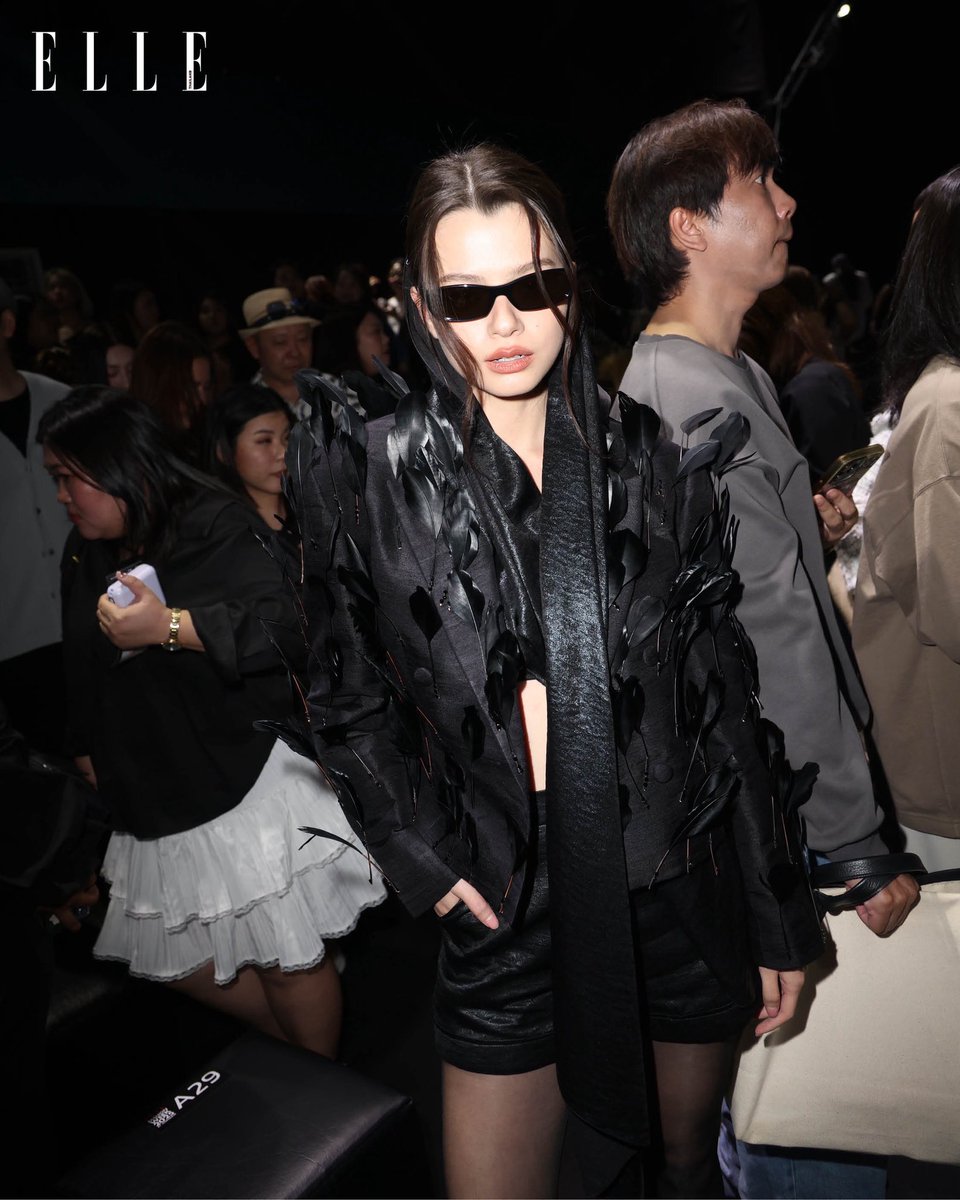 ELLEThailand's tweet image. จึังไม่ไหว! เบ็คกี้ รีเบคก้า @AngelssBecky ที่มาร่วมชมงาน ELLE Fashion Week 2025 ในวันที่ 3 ประเดิมด้วยโชว์ Boy Scouts ELLE MEN Presented by XPENG

#EFW2025 
#SeeYouAtTheTent
#EFW25ATICONSIAM
#beckysangels