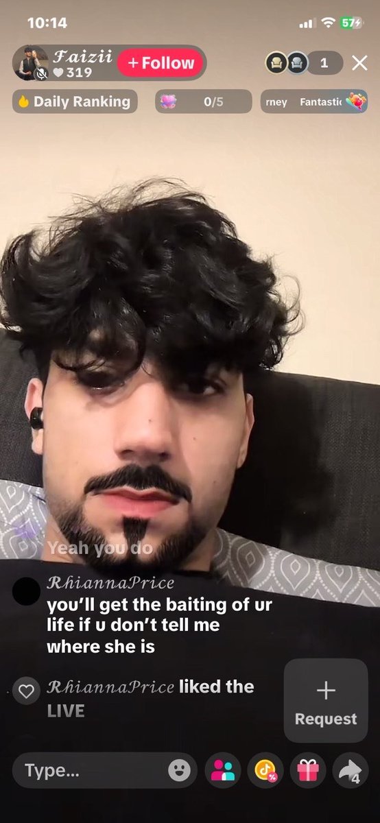 TezTruth81's tweet image. 🚨MISSING GIRL - PLEASE SHARE

A Dublin woman has taken to her Facebook to report the disappearance of 12 year-old, Alana Price.

Alana Price is missing for 24 hours now. 
She was last seen in a red &amp;amp; white top with red skirt and Nike runners. 

The woman that posted this then…