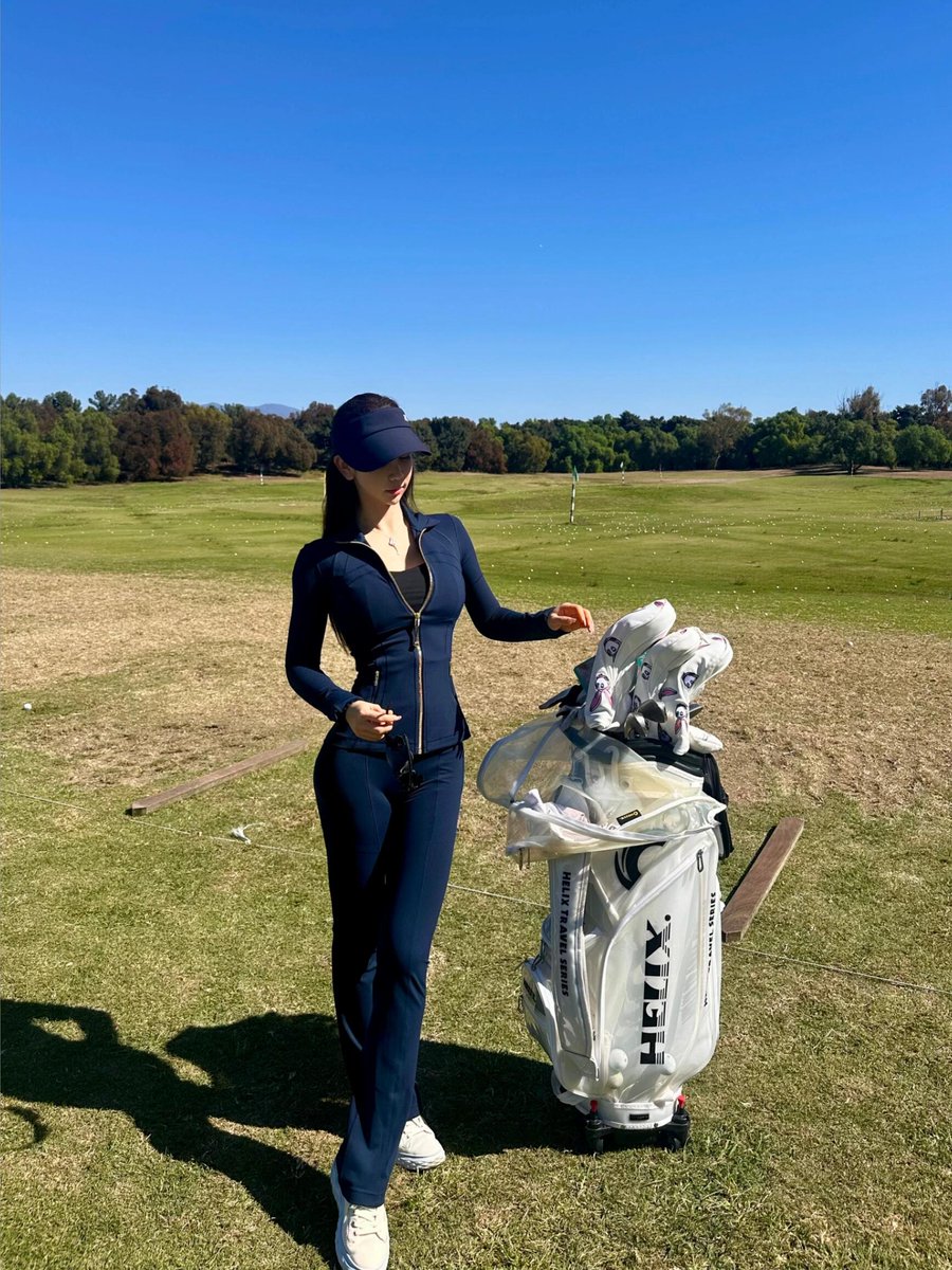 ff6_js's tweet image. I don’t play games—except golf. 😉⛳️