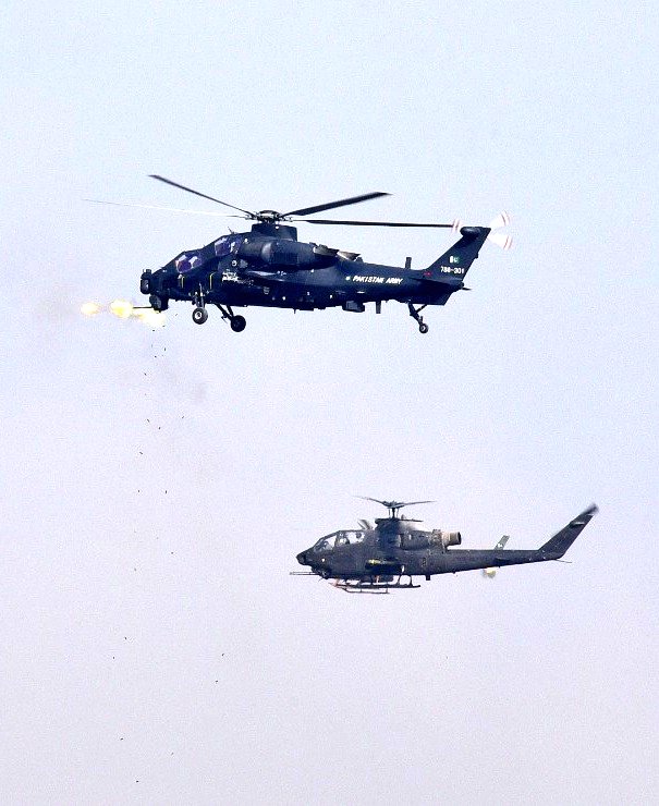 sohailahmedsa's tweet image. 🇵🇰 Z-10ME and AH-1 Cobra gunships of Pakistan Army Aviation bring even greater power to the battlefield. A more formidable and capable Air Cavalry than ever. 
#Z10ME #AH1 #PAA #ArmyAviation