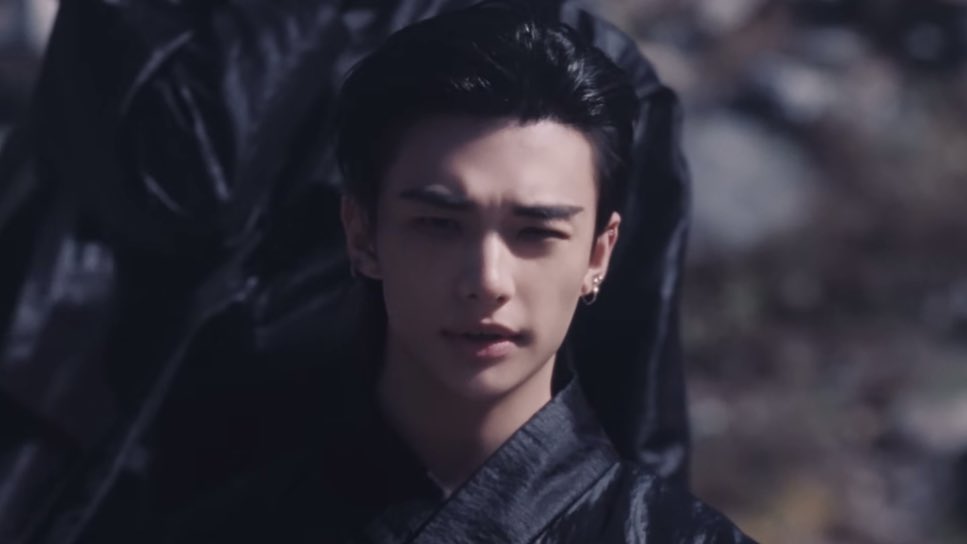 havenfiIm's tweet photo. “DIVINE” #HYUNJIN https://t.co/25irxTabj0