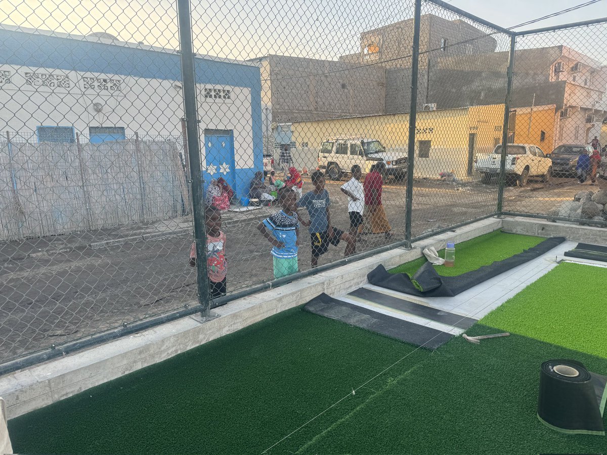 HeTouchroad's tweet photo. The children are waiting, and their smiles are our motivation. https://t.co/jIRpKbUMun