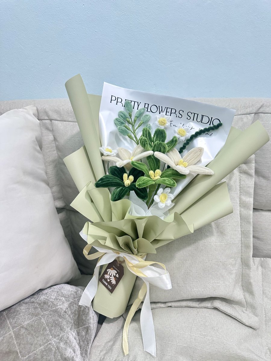 ขอบคุณลูกค้าสำหรับออเดอร์ 🌼  
จองเข้ามาได้เลยค่ะ
 
สนใจสอบถาม
♥️Line : @tzp8501h♥️
💛TikTok : w.january20💛

#wassanavelvet #ดอกไม้กำมะหยี่ #รับทำของขวัญ #รับทำดอกไม้   #ของขวัญรับปริญญา #ของขวัญให้แฟน #ของขวัญให้เพื่อน  #ของขวัญปัจฉิม #ดอกไม้วาเลนไทน์ #ช่อดอกไม้วาเลนไทน์