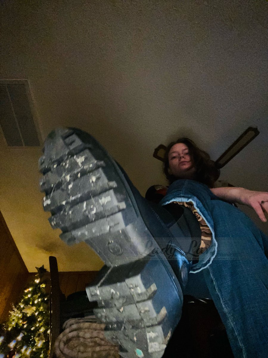 Just dirty enough to lick clean, go on-lay back and get to work. 

I want it spotless looking like a piece of artwork. 

As the dirt settles onto your tongue, I’ll sit back counting the cash that’s all mine.