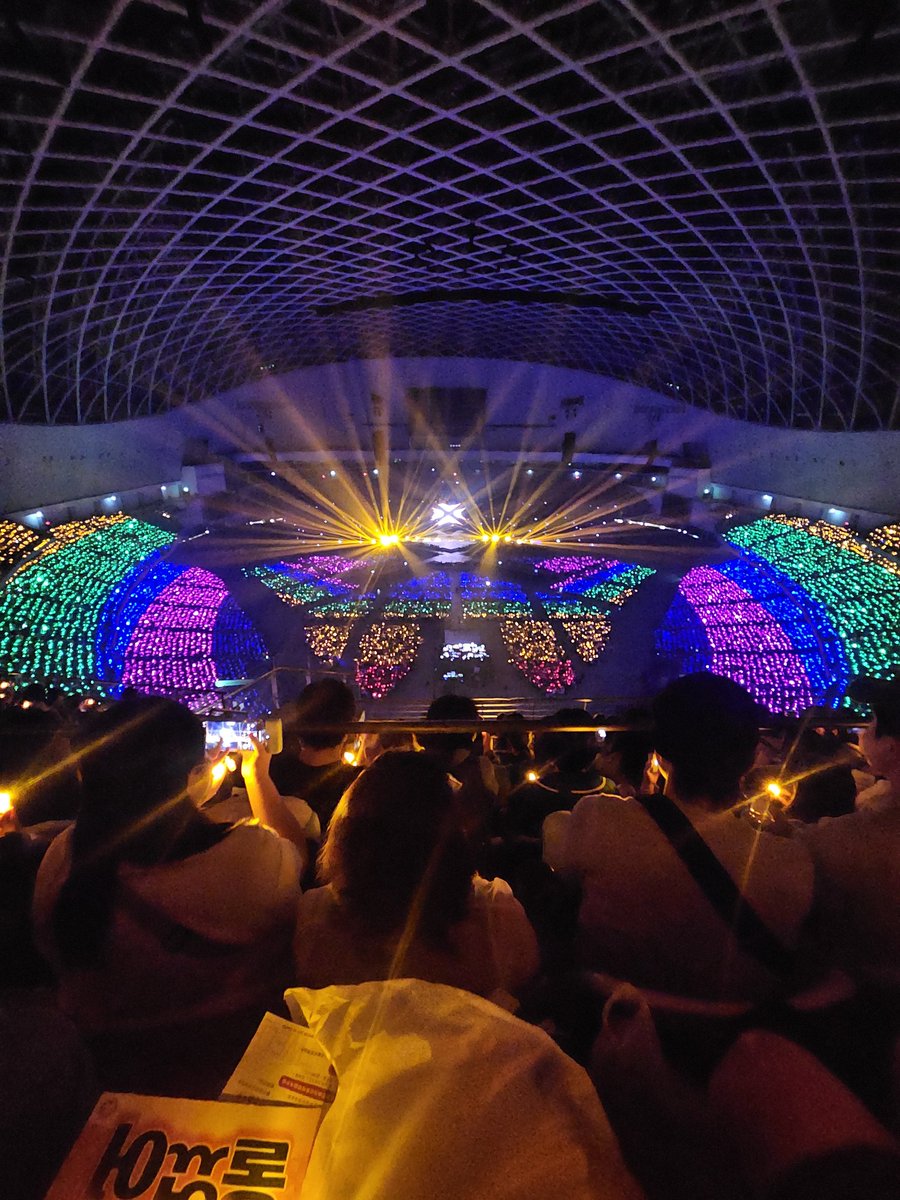 eundaneehanna's tweet image. Taipei Dome you&apos;re so pretty 🤍 See you again on encore pleaaase 🥹💙

#SS10inTaipei