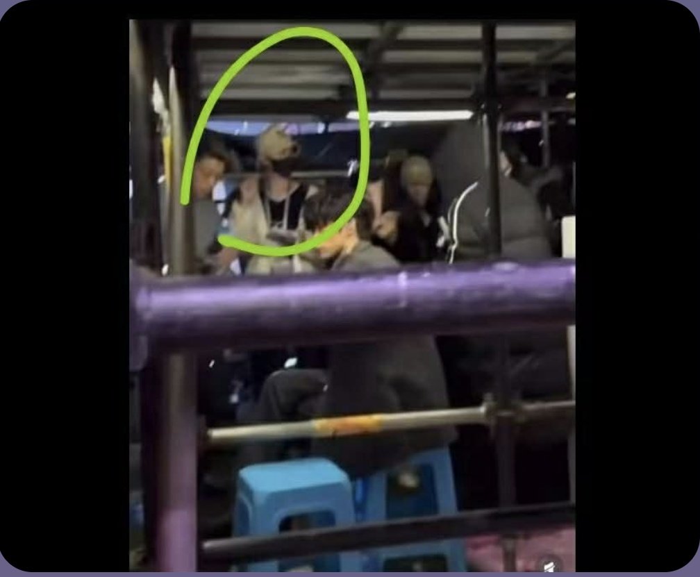 ss_w_u's tweet image. Rumor : After this photo went viral, all of fes&apos; livestreams crashed. 
#TianZiyu