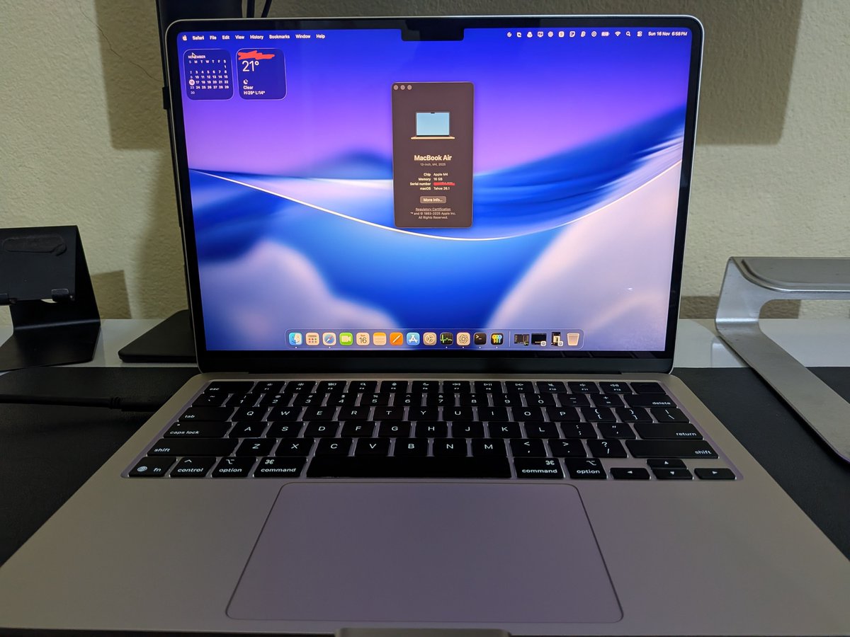 DroidGuruTech's tweet image. I got the MacBook Air M4 Starlight 16/512 for ₹98,000 from Croma

I upgraded from the base MacBook Air M1.
Bought it today from Croma and paid ₹98,000.
This price came after a ₹10,000 card offer and a 10% student offer.
Specs: Starlight finish, 16GB RAM, 512GB SSD.
