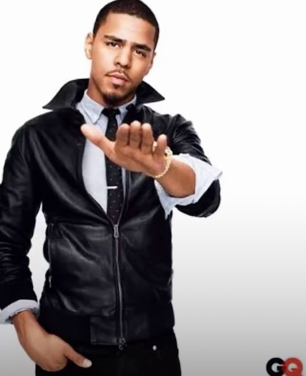 ســارة tweet media