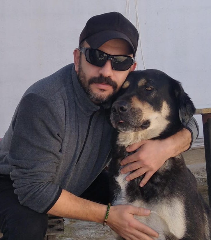 İnsanın insanlardan kaçışıdır, hayvan sevgisi.