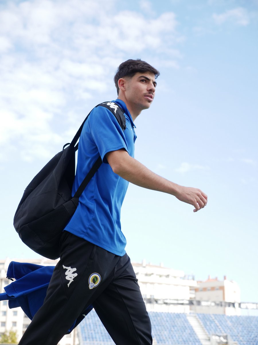 cfhercules's tweet image. 🚍 Llegamos.

 #EldenseHércules
💙 #MachoHércules 🤍