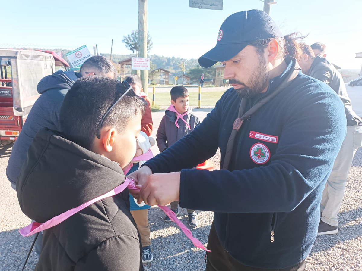 agdsporkomisyon's tweet image. Uşak İzcilerimiz doğada izcilik çalışmalarını sürdürüyor. 🌳 

#İzcilik
#AGDSpor