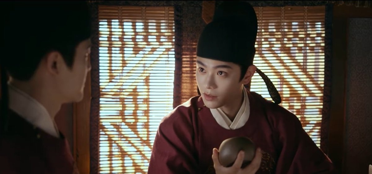 plathsfig's tweet image. who looks this cute in official uniforms 🐈☹️