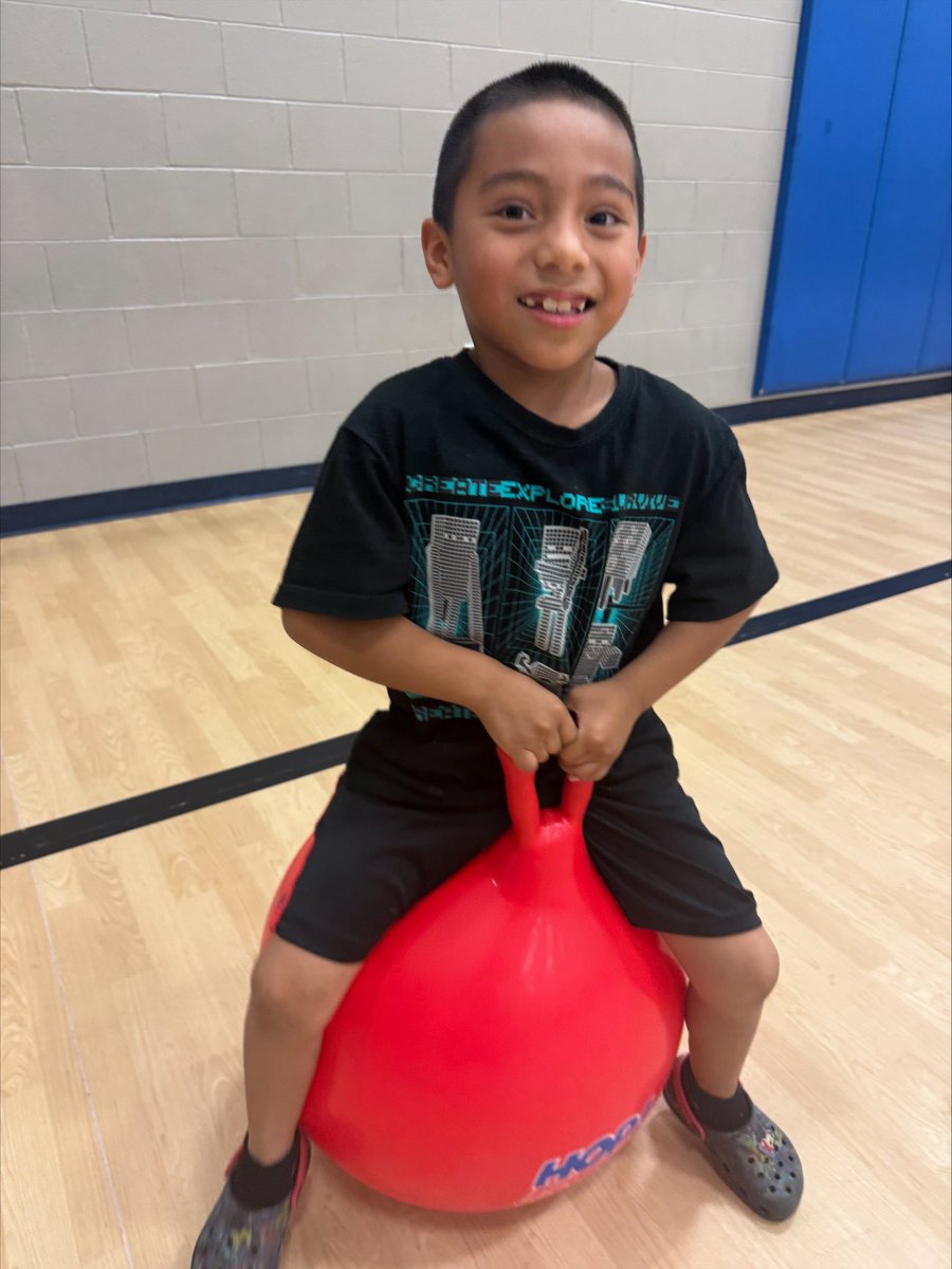 Travis_TWolves's tweet image. We had such a great time at our first Timberwolves Together Day! 🐺💙We loved seeing everyone play together, laugh, dance, enjoy great food, and simply spend quality time as a community.

#TimberwolvesTogether #FamilyEngagement #SchoolCommunity