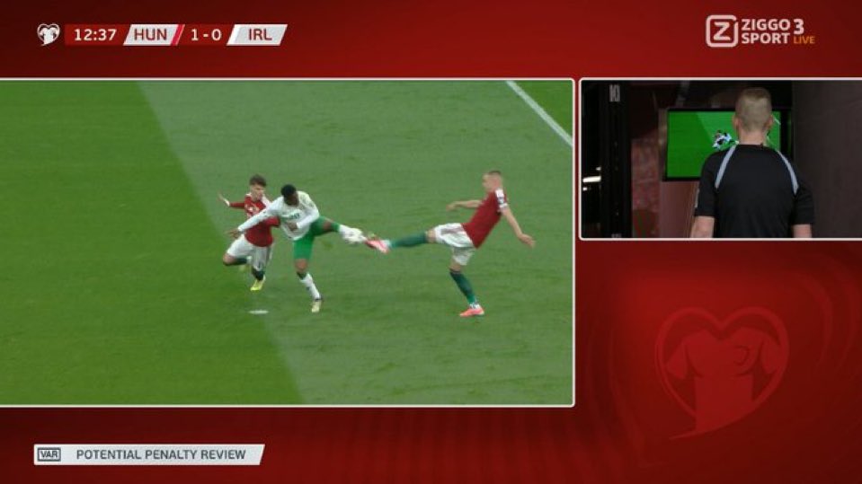 Rufus_45's tweet image. Was this correct decision for Penalty? Hungary vs Ireland #HUNIRL