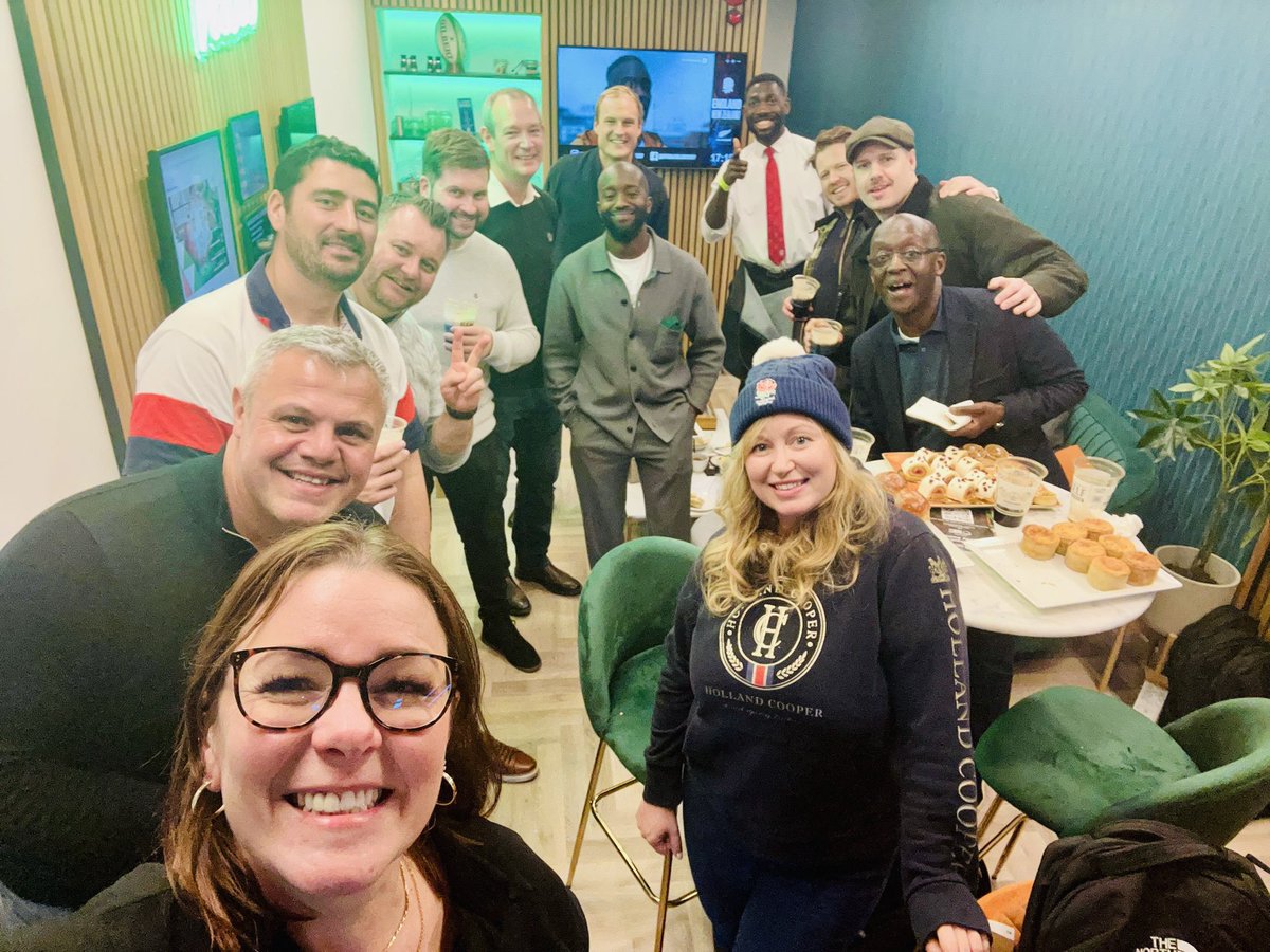 FacesOfPinnacle's tweet image. 🏉 Amazing day at #Twickenham with @sageuk and our fabulous customer  @UpgradeBikes! Outstanding hospitality @SagePartners and an unforgettable match from @EnglandRugby 

 #Rugby #SagePartners #QCNS #bikes #twickenham