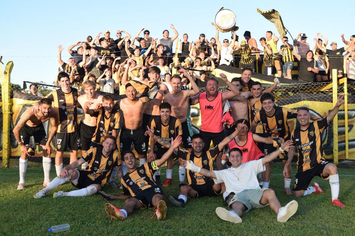 DepNorte's tweet photo. La perla está de fiesta 💛🖤 https://t.co/3TwePh1rdI