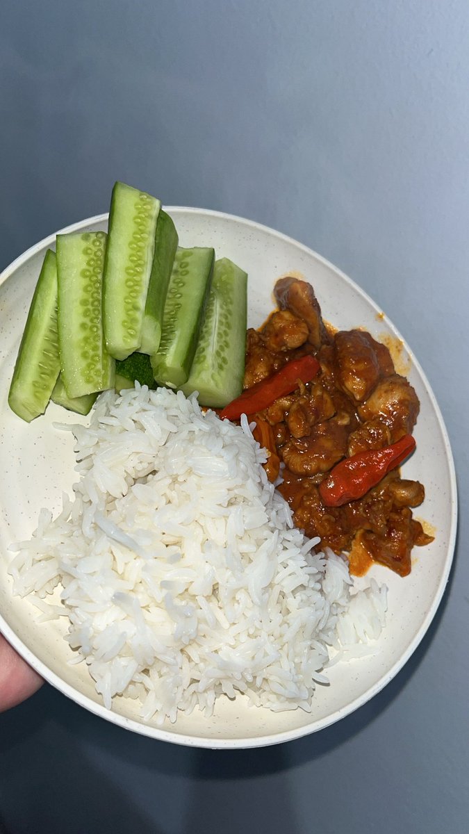 markyleoo's tweet image. Udh mau 5 bulan pindah di sini, baru bulan ini nyobain masak, ternyata ga seribet itu???