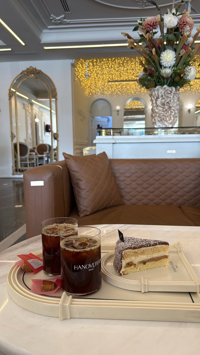 ليس الوعي أن تعرف ما حولك فحسب، بل أن تبصر ما فيك أن تفهم دوافِعك الخفيّة وأن تعي كيف تنسج روحك طريقها فالإدراك نورٌ داخليّ يرفعك من العيش بضبابية إلى العيش بوضوح.