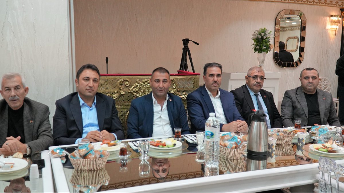 MadefTR's tweet photo. Malatya Kuluncak Çevre Köyleri Derneği’nin Olağan Kongresi’ni divan başkanlığı yaparak başarıyla gerçekleştirdik.

Kongrede Başkanlığa seçilen Sn. Osman Çalışkan ve değerli yönetim kurulunu gönülden tebrik ediyor, çalışmalarında üstün başarılar diliyoruz. https://t.co/GM77u1qdv1