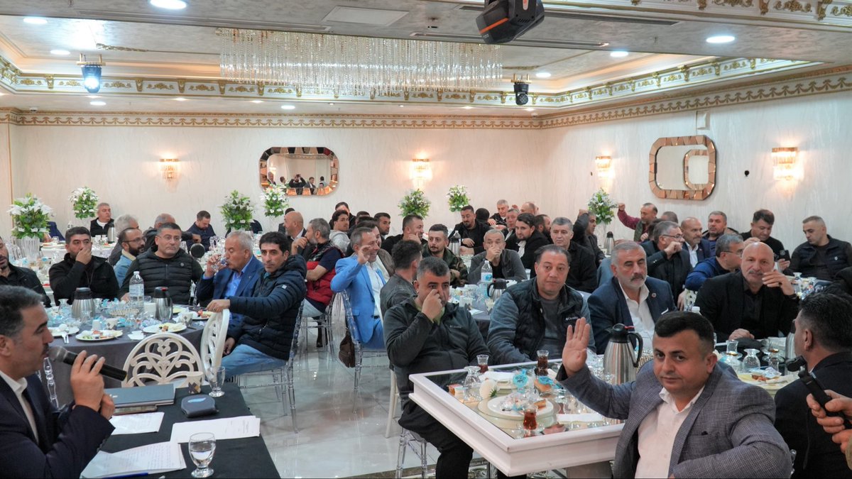 MadefTR's tweet photo. Malatya Kuluncak Çevre Köyleri Derneği’nin Olağan Kongresi’ni divan başkanlığı yaparak başarıyla gerçekleştirdik.

Kongrede Başkanlığa seçilen Sn. Osman Çalışkan ve değerli yönetim kurulunu gönülden tebrik ediyor, çalışmalarında üstün başarılar diliyoruz. https://t.co/GM77u1qdv1