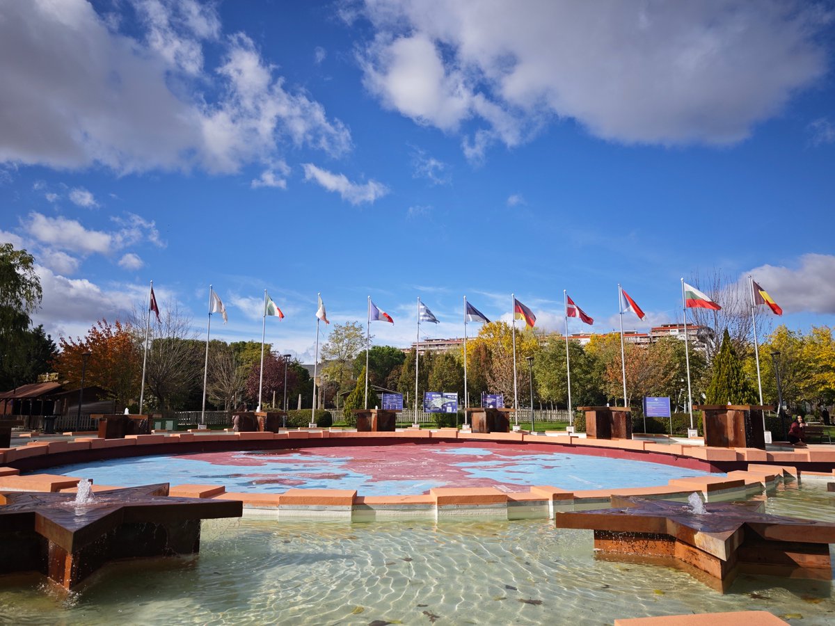 Ll0r3nt3's tweet image. Parque europa