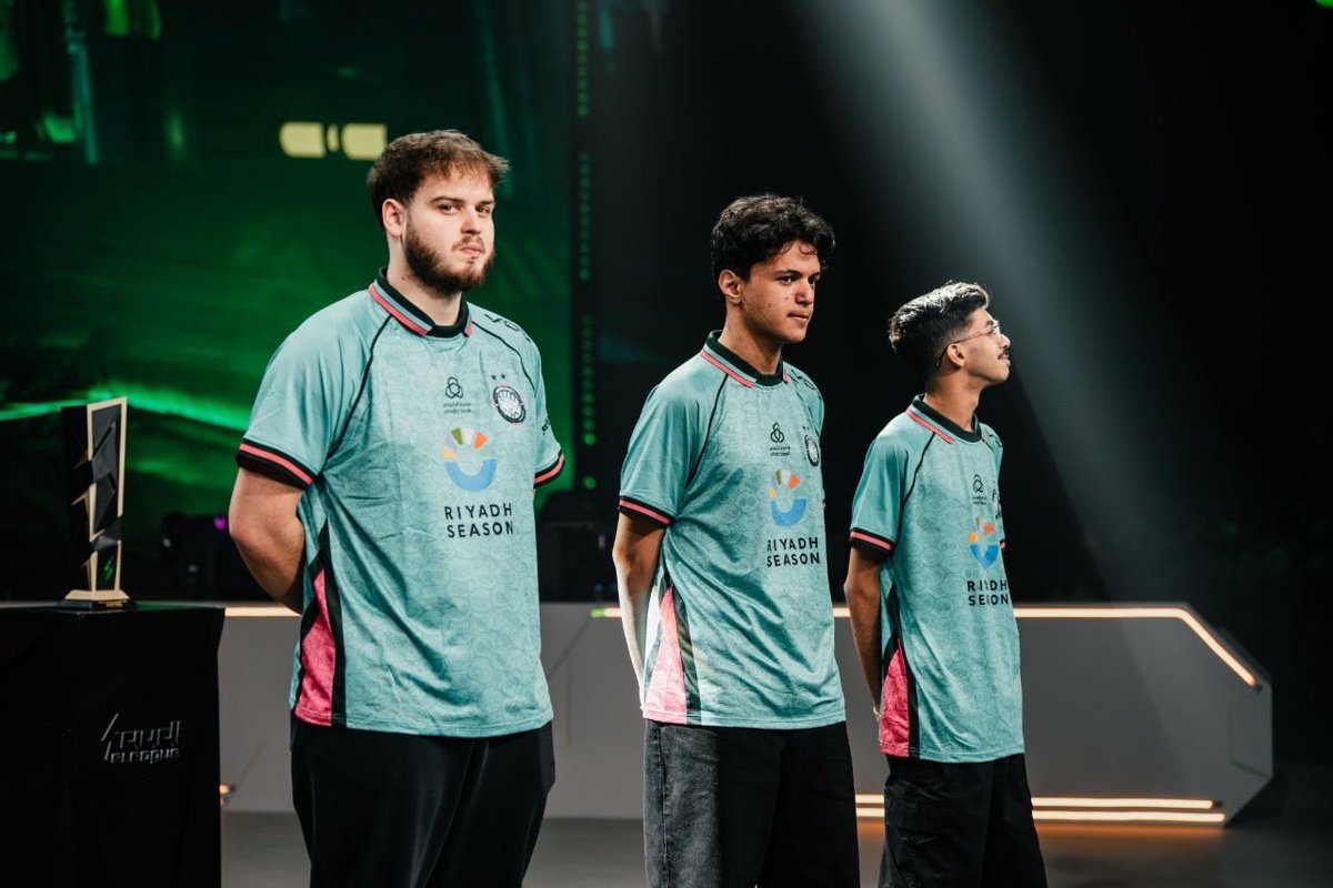 فزنا علينا 🩷💚🥹