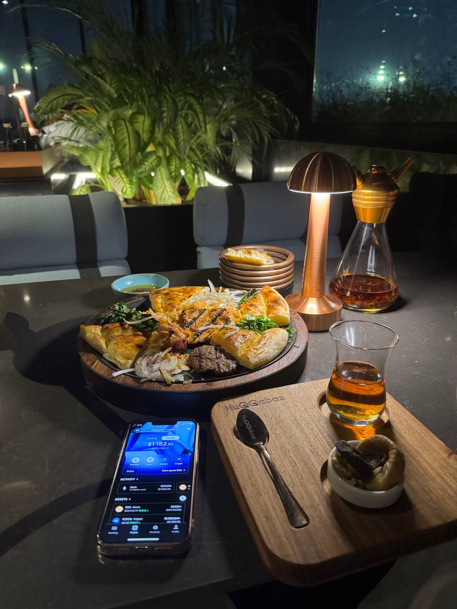 coca_wallet's tweet image. Dinner tastes better when you pay with stablecoins 🍽

#COCA #StablecoinBank #CryptoCard