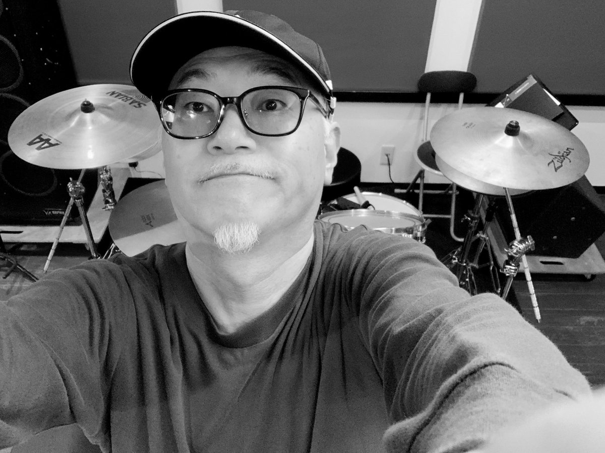 no1bu1no2bu2glf's tweet photo. 今日もドラムを叩けた🥁幸せなことだ😃ありがたや〜😊
#baysidekid #shinobu #drummer
#studioRose https://t.co/Q7aqRODhro