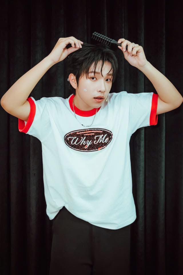 1256stepstotheN's tweet photo. [FACEBOOK UPDATE] 161125

our babi look so cool in the new photoshoot 🥺😭

📍 https://t.co/ZzMhHEa9tK…

#PHUCNGUYEN
#PhucNguyen_TBTN
#ShowItAllVietnam 
#TanBinhToanNang https://t.co/NZXMePT7I1