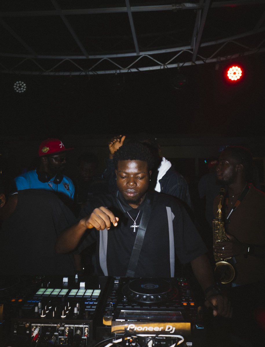 Yanos.theory (@yanostheory) on Twitter photo 