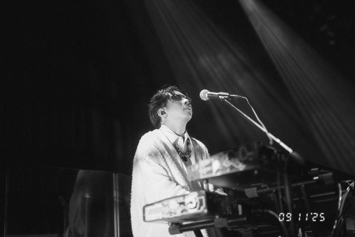 showmoreの10周年ワンマンからあっという間に一週間経ちました。色々と書きたいことはあるのだけど日々に追われて中々振り返られず。レンゾの写真をちょっとずつ見ながら消化していきます