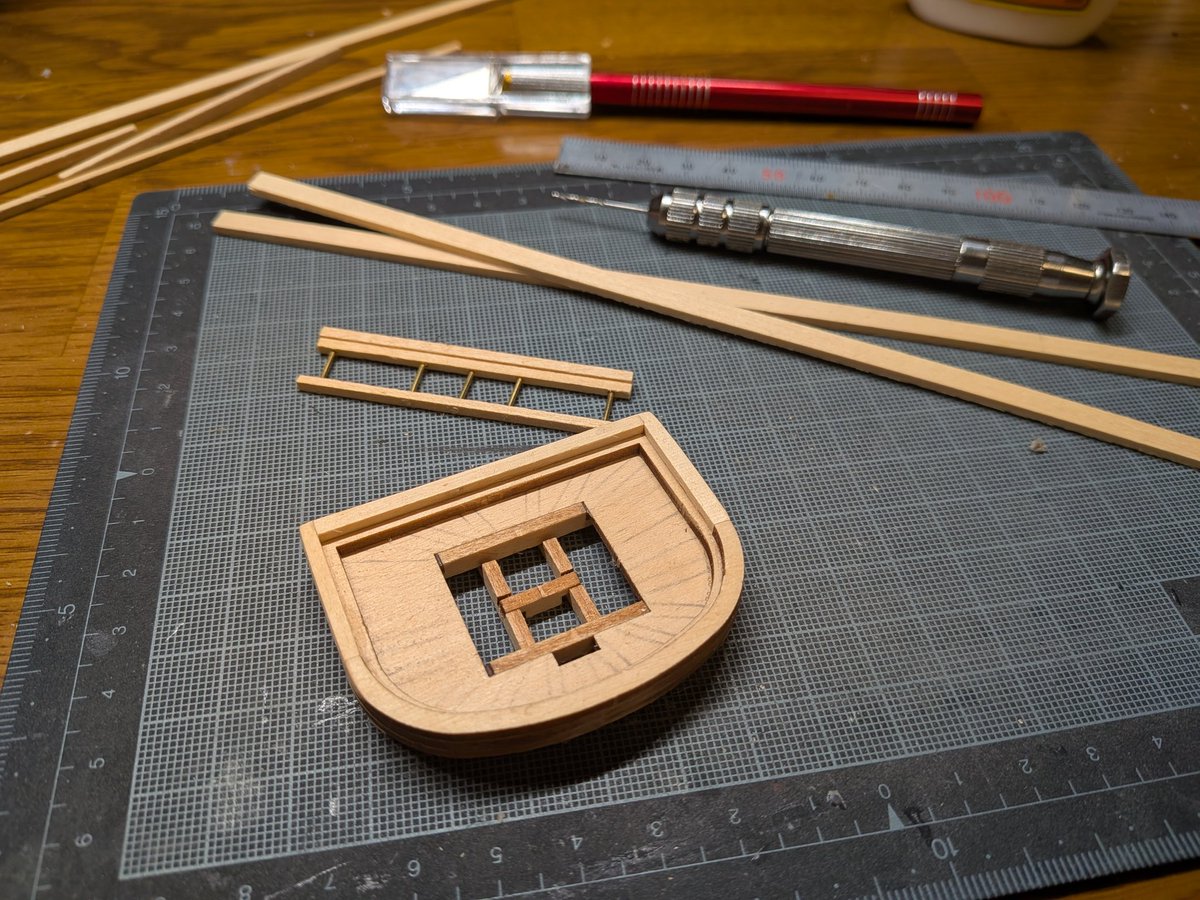 Modeler1221's tweet image. 1/84 HMS VICTORY Battleship (Deagostini)⁡⁡ モデラー編。今日も作業できました👩‍🏭調子出てきたよ。ミズンマストトップの組み立てです。小さいけど手間は掛かります。6時間作業👨‍🏭
⁡#modelship #modeler #模型 #船  #帆船  #hmsvictory  #ディアゴスティーニ  #hmsvictoryship